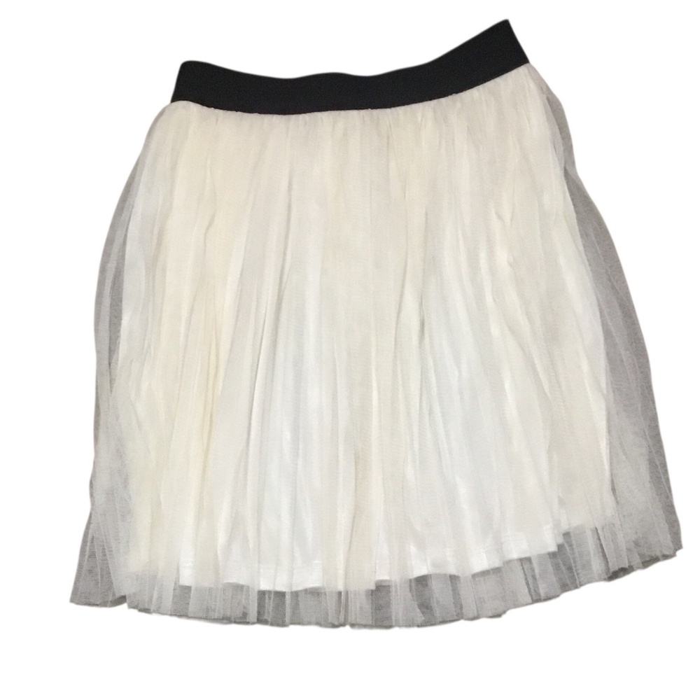 Off white/cream coloured pleated skirt